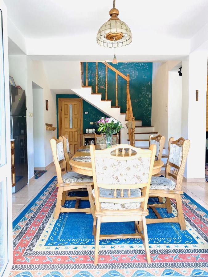Homy Family House Villa Törcsvár Kültér fotó