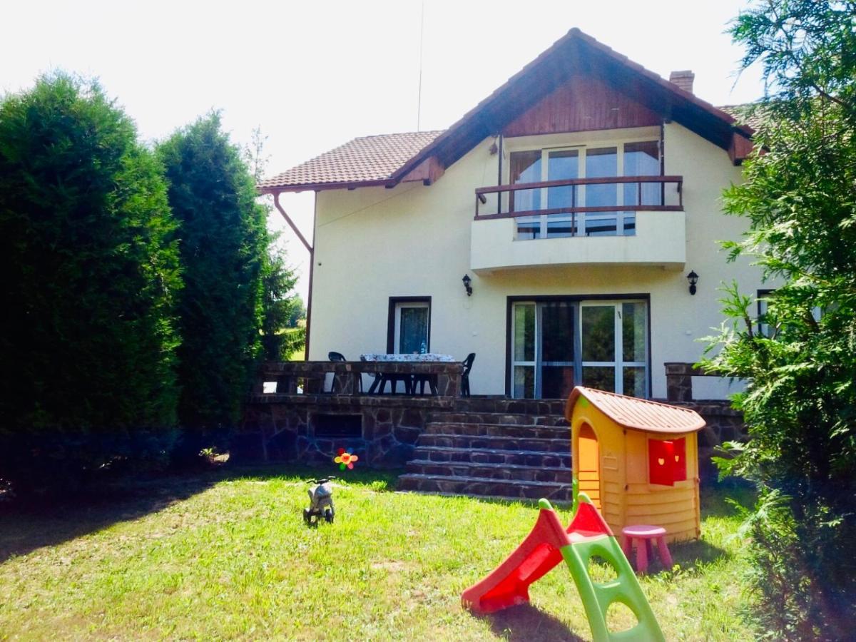 Homy Family House Villa Törcsvár Kültér fotó